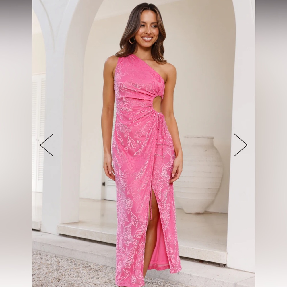 Hello Molly brand new one shoulder pink dress